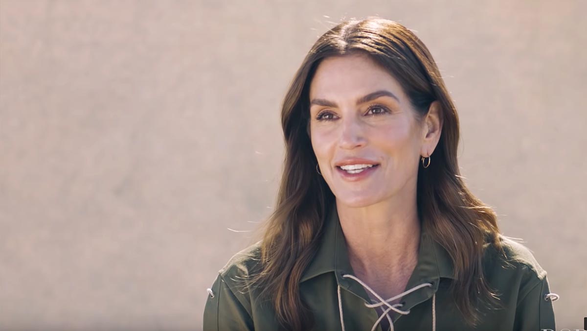 Supermodel Cindy Crawford Talks About Her First Time 3738